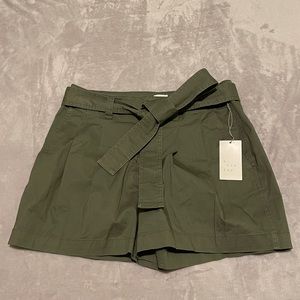 Green/Army Green Shorts with Detachable Belt, Kind of Flare and Vintage